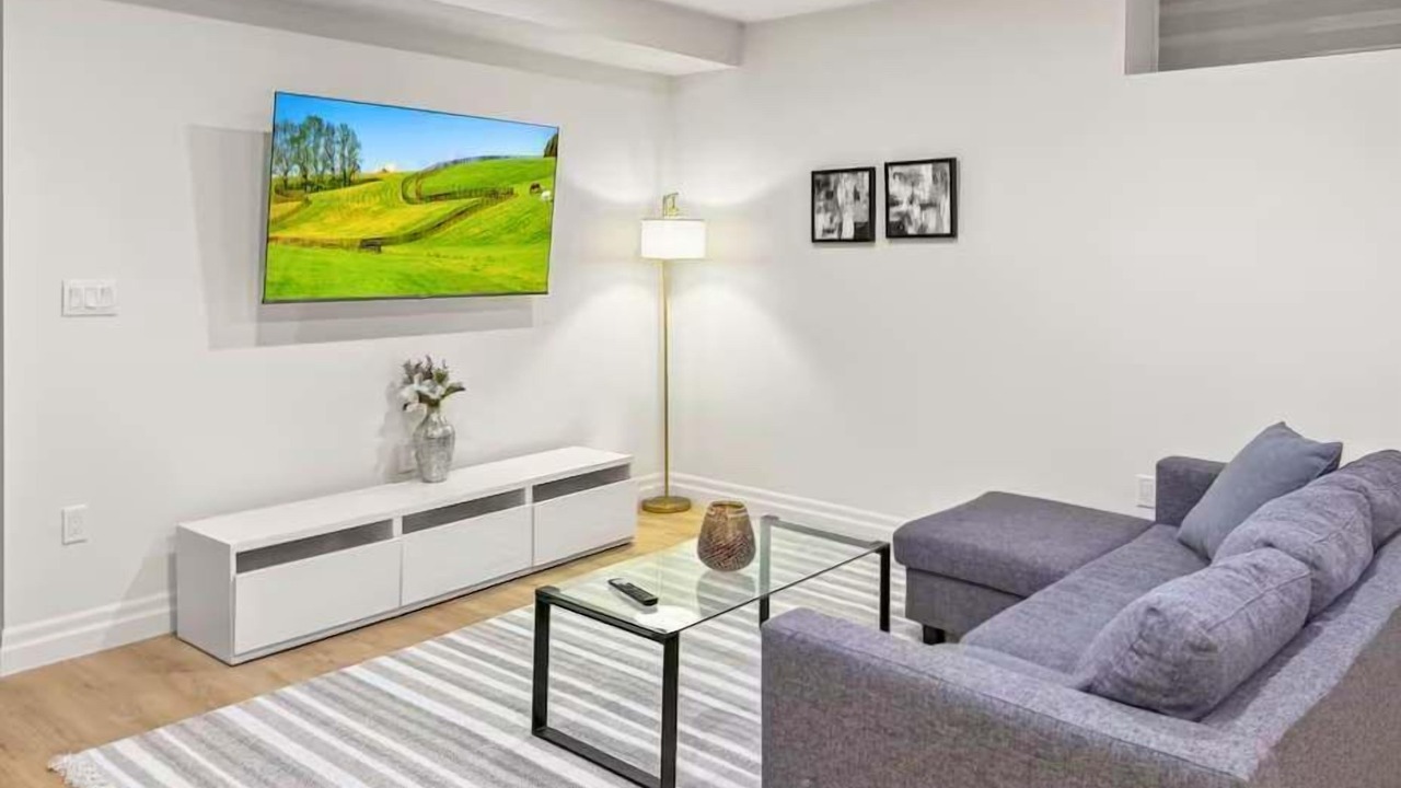 Photo of Livingroom in LaSalle