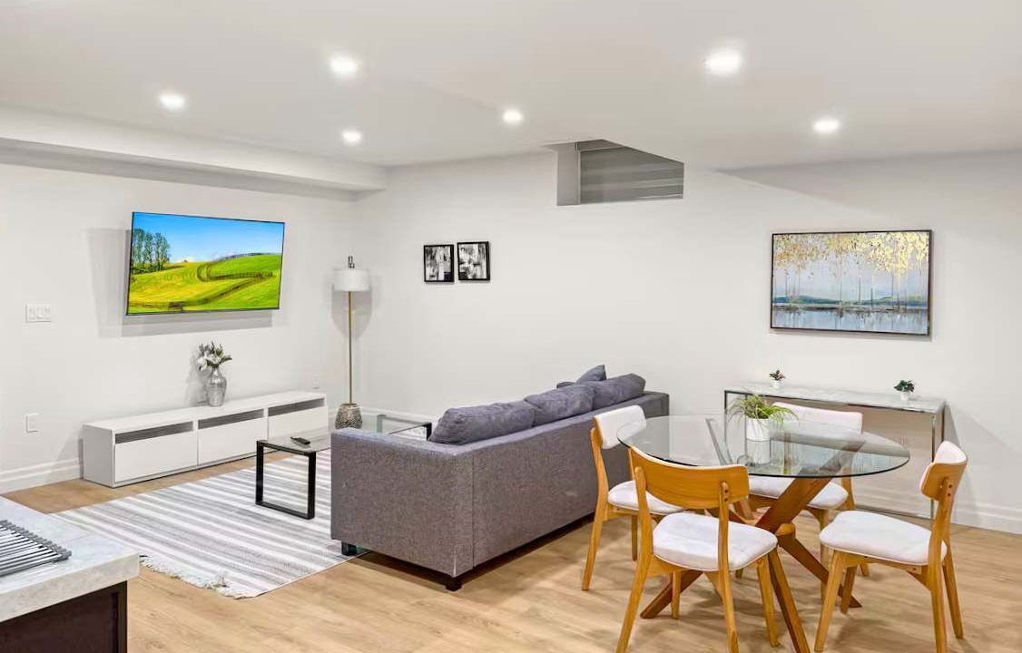 Photo of Livingroom in LaSalle