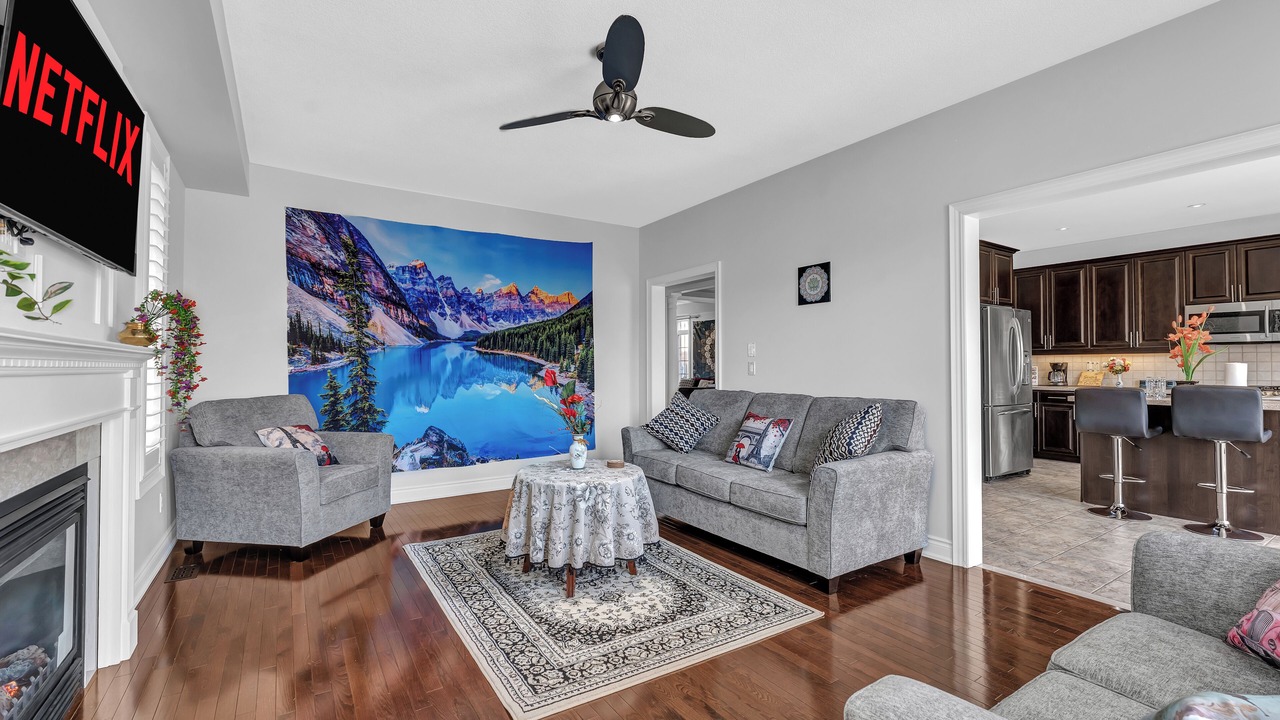 Photo of Livingroom in Durham Region