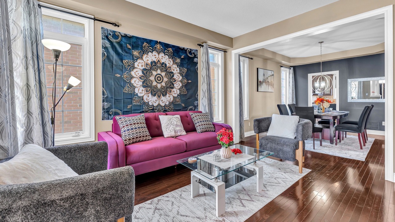 Photo of Livingroom in Durham Region