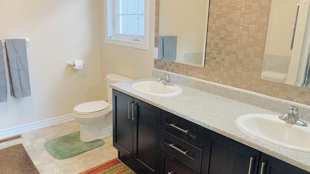 Photo of Bathroom in Amherstview