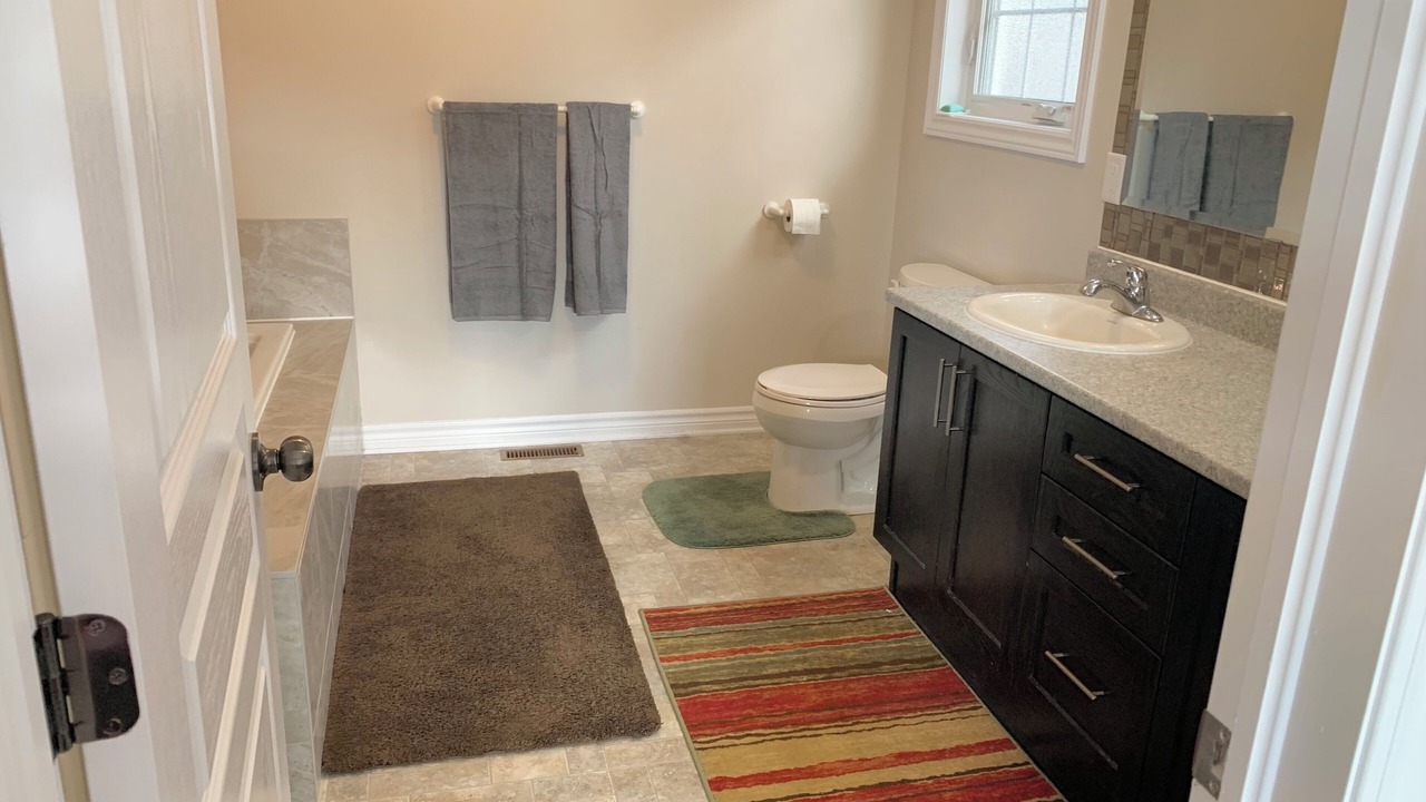 Photo of Bathroom in Amherstview