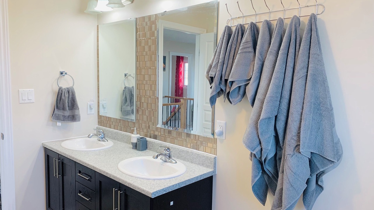 Photo of Bathroom in Amherstview