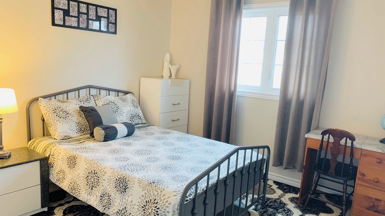 Photo of Bedroom in Amherstview