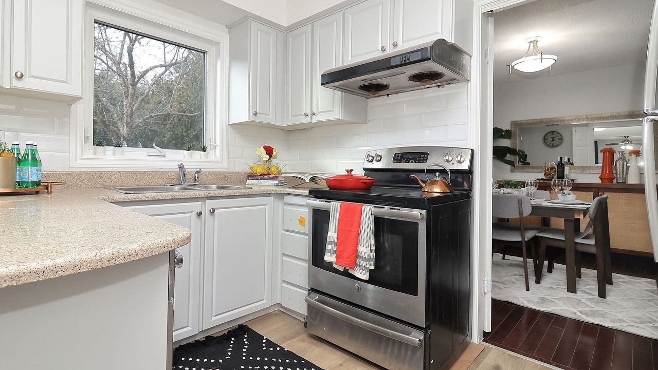 Photo of Kitchen in Oakville