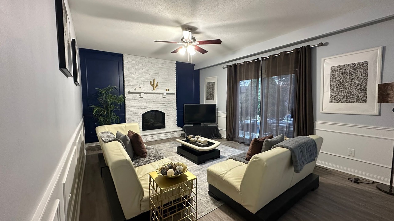 Photo of Livingroom in Oakville