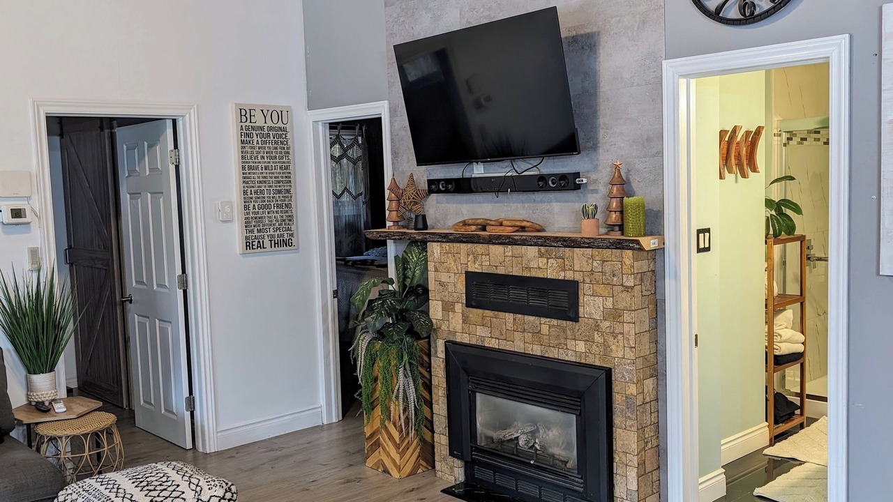 Photo of Livingroom in Clarington