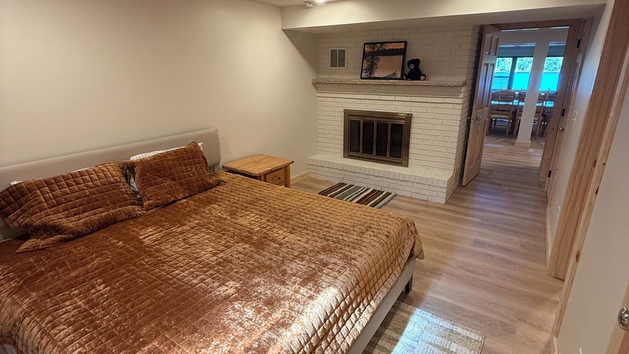 Photo of Bedroom in Clear Lake