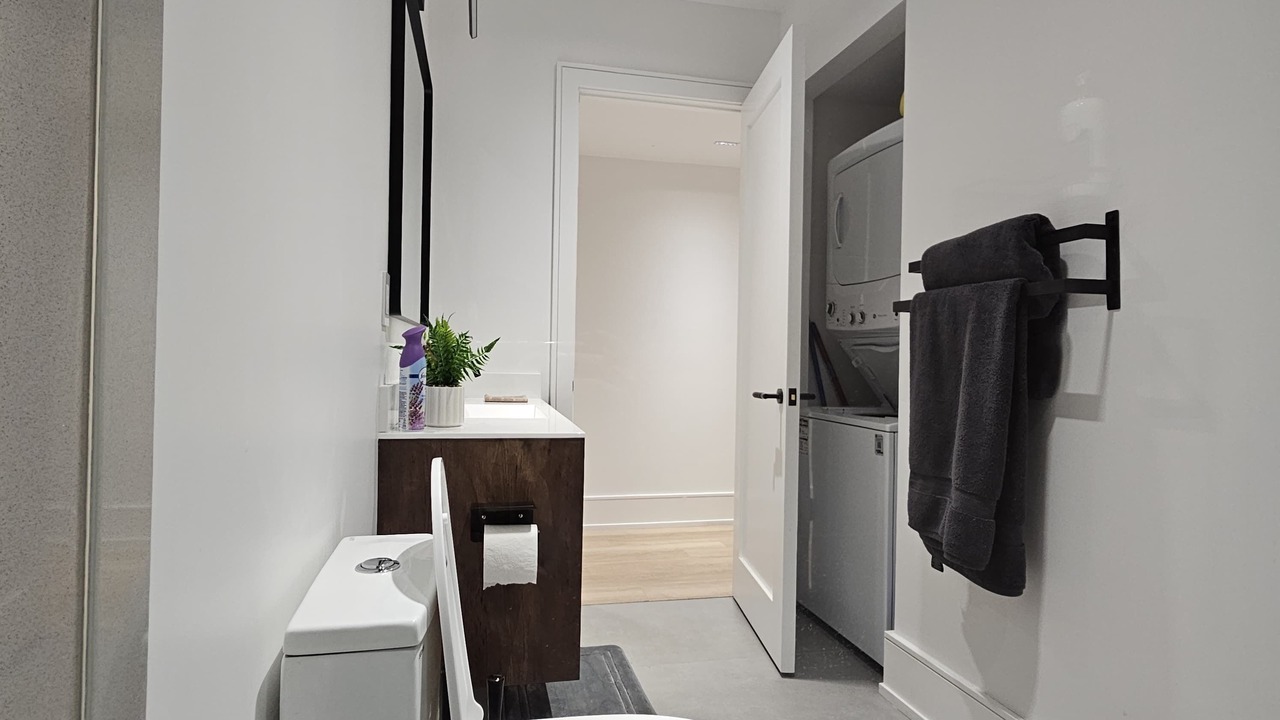 Photo of Bathroom in Halton Regional Municipality