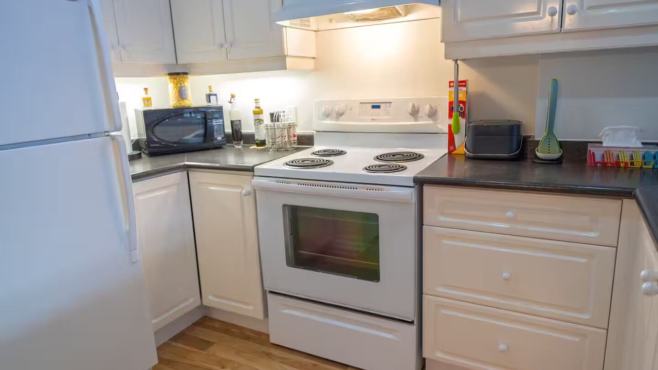 Photo of Kitchen in Church and Wellesley