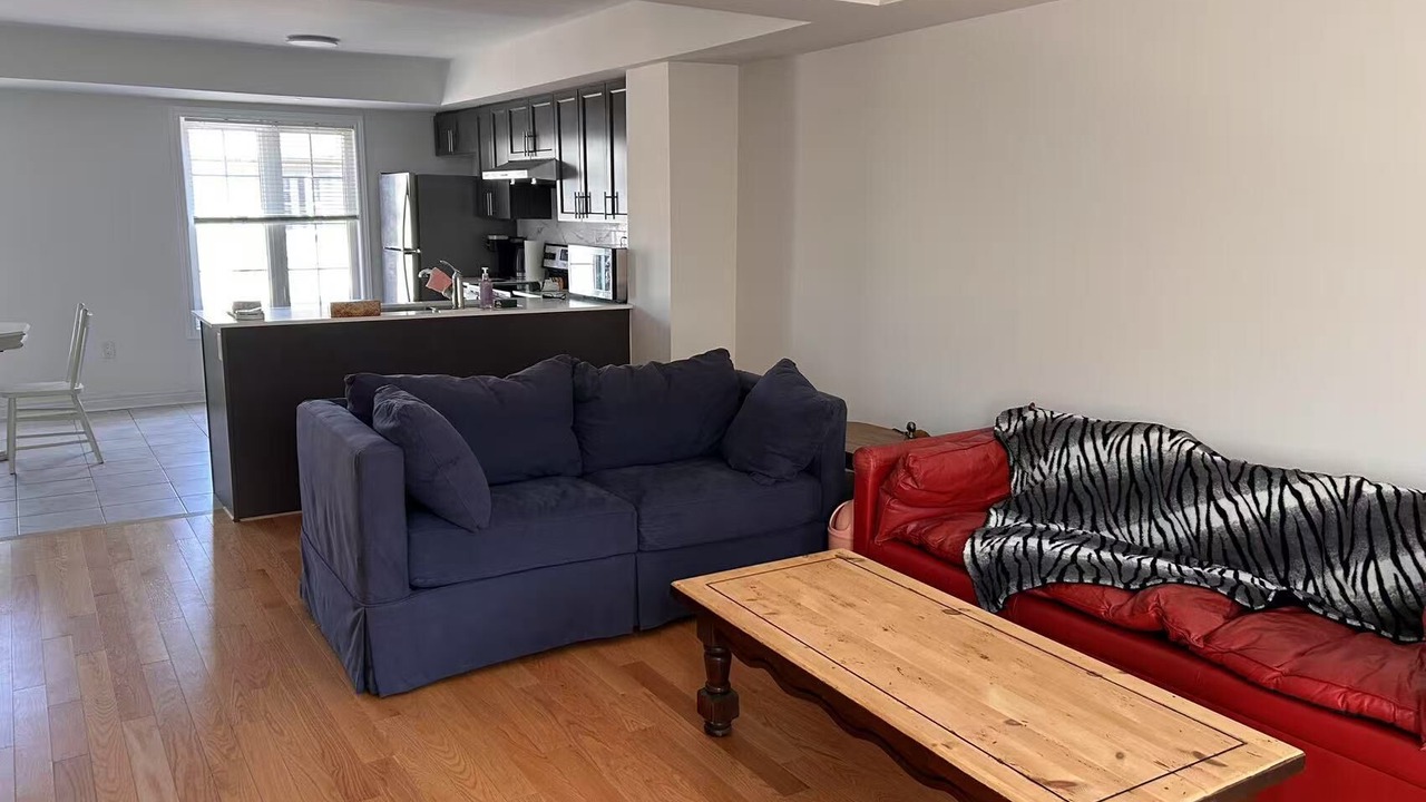 Photo of Livingroom in West Oak Trails