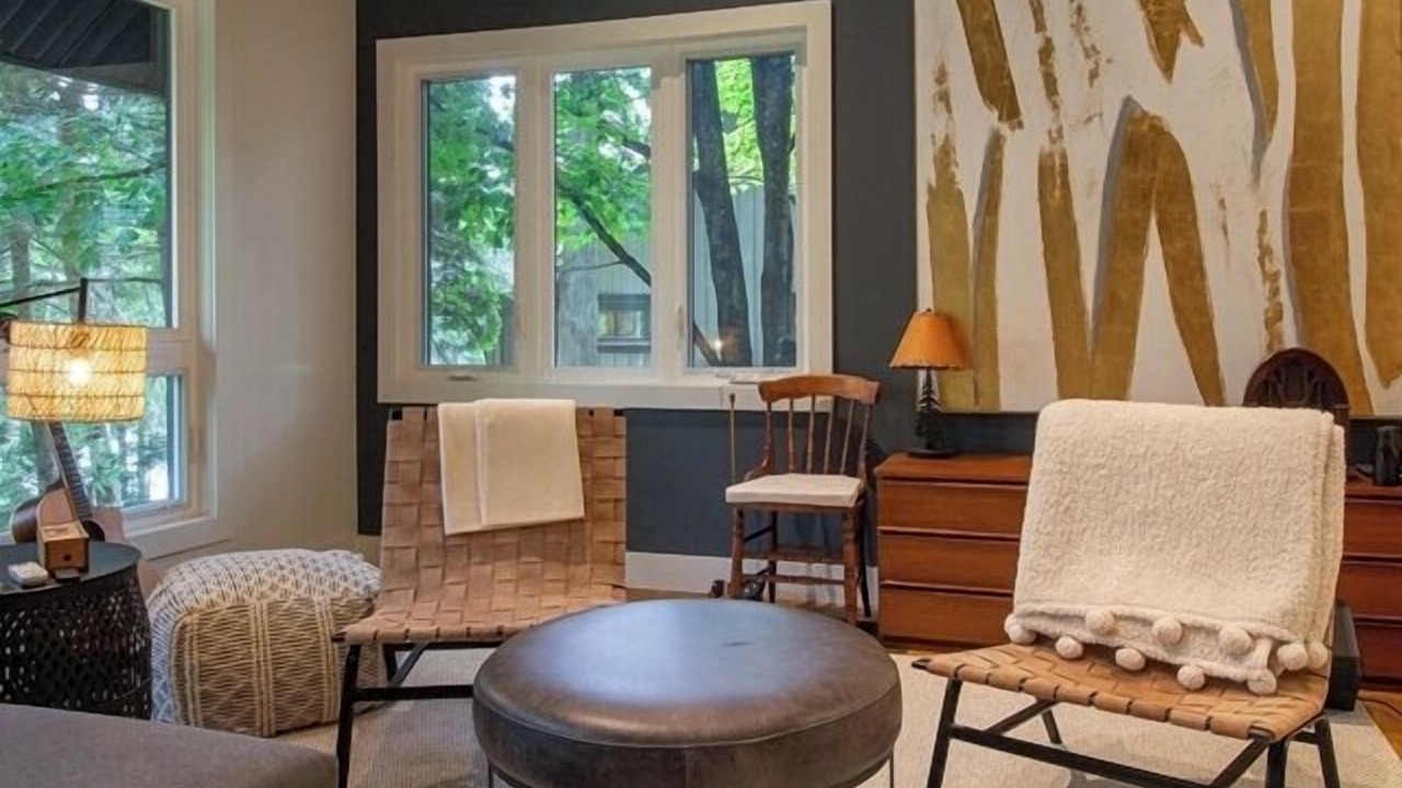 Photo of Livingroom in Kawartha Lakes