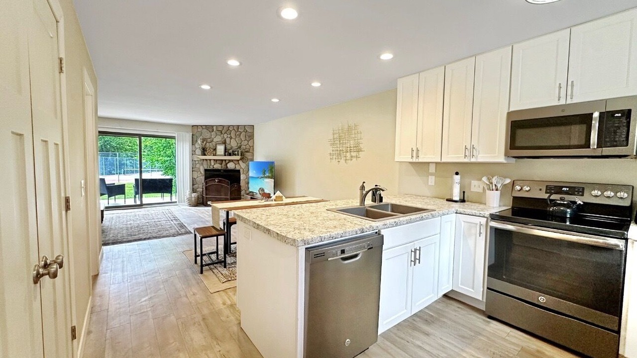 Photo of Kitchen in Hill City