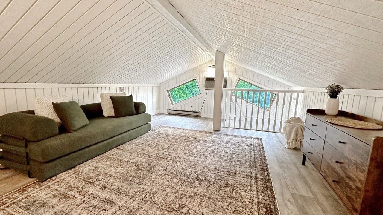 Photo of Livingroom in Hill City