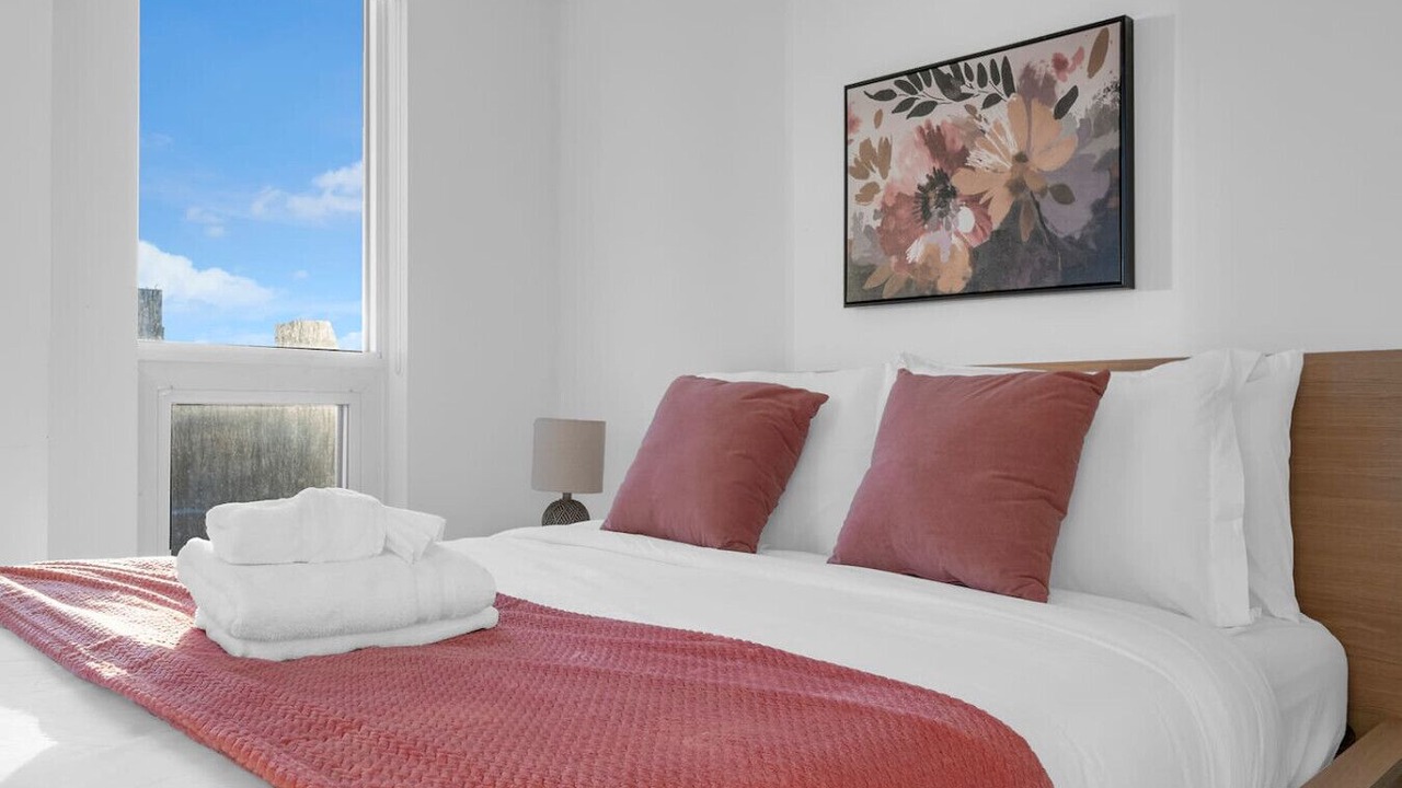 Photo of Bedroom in Garden District
