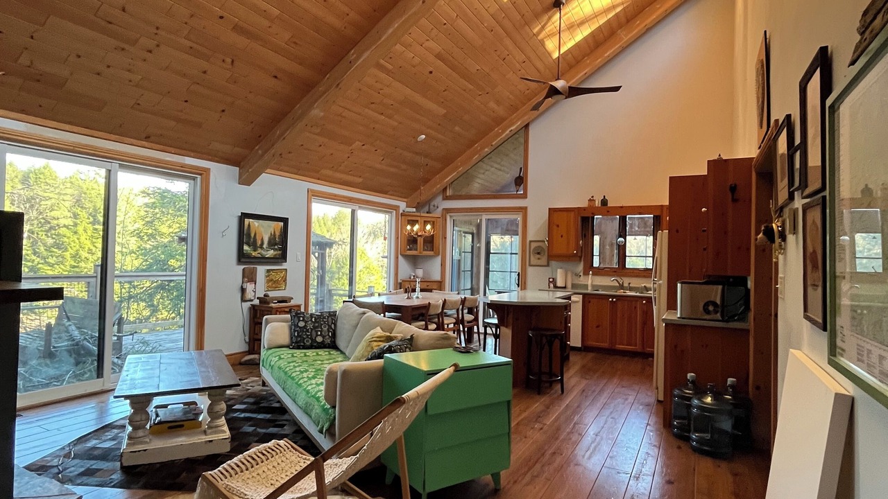 Photo of Livingroom in Georgian Bay