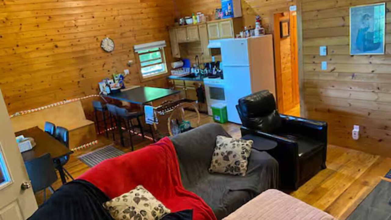 Photo of Livingroom in Central Frontenac
