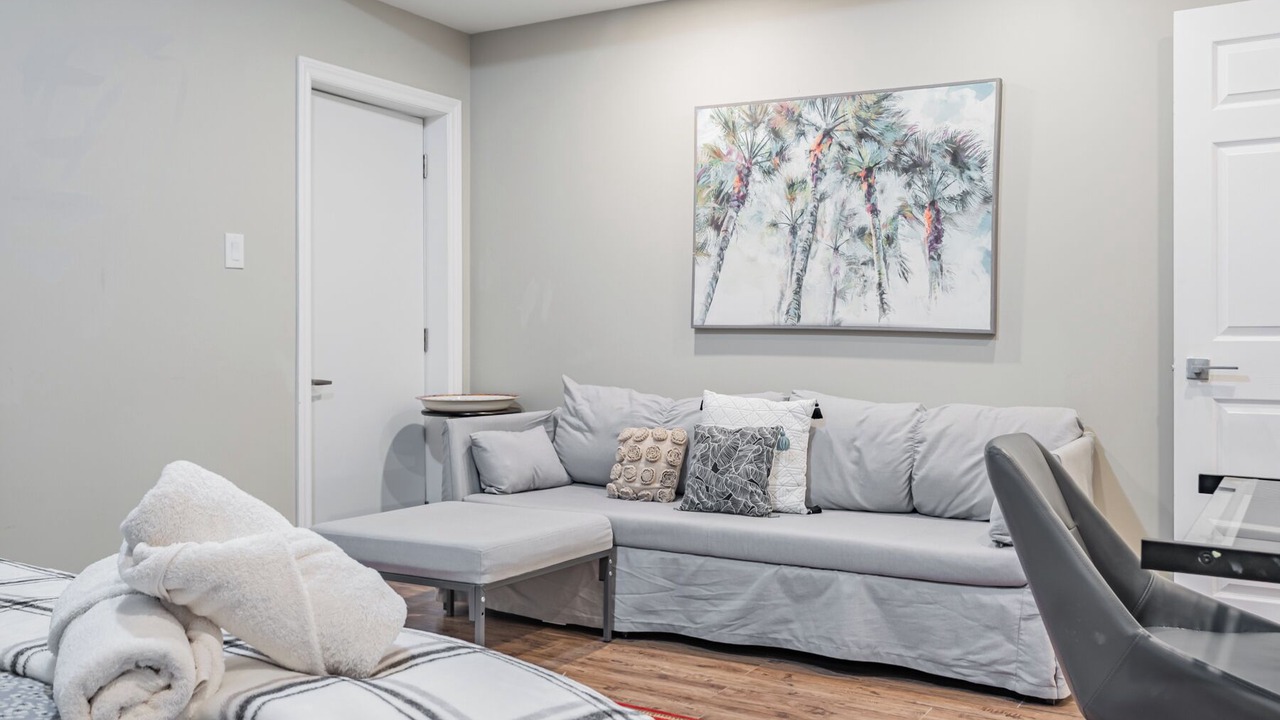 Photo of Livingroom in Cooksville
