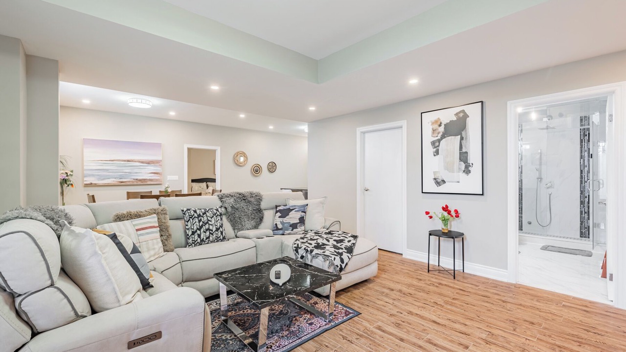 Photo of Livingroom in Cooksville