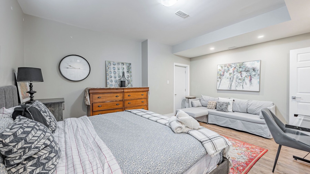 Photo of Bedroom in Cooksville