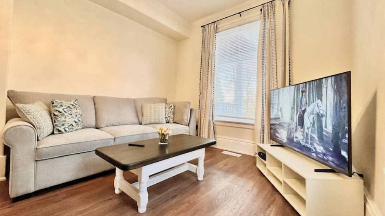 Photo of Livingroom in Sarnia