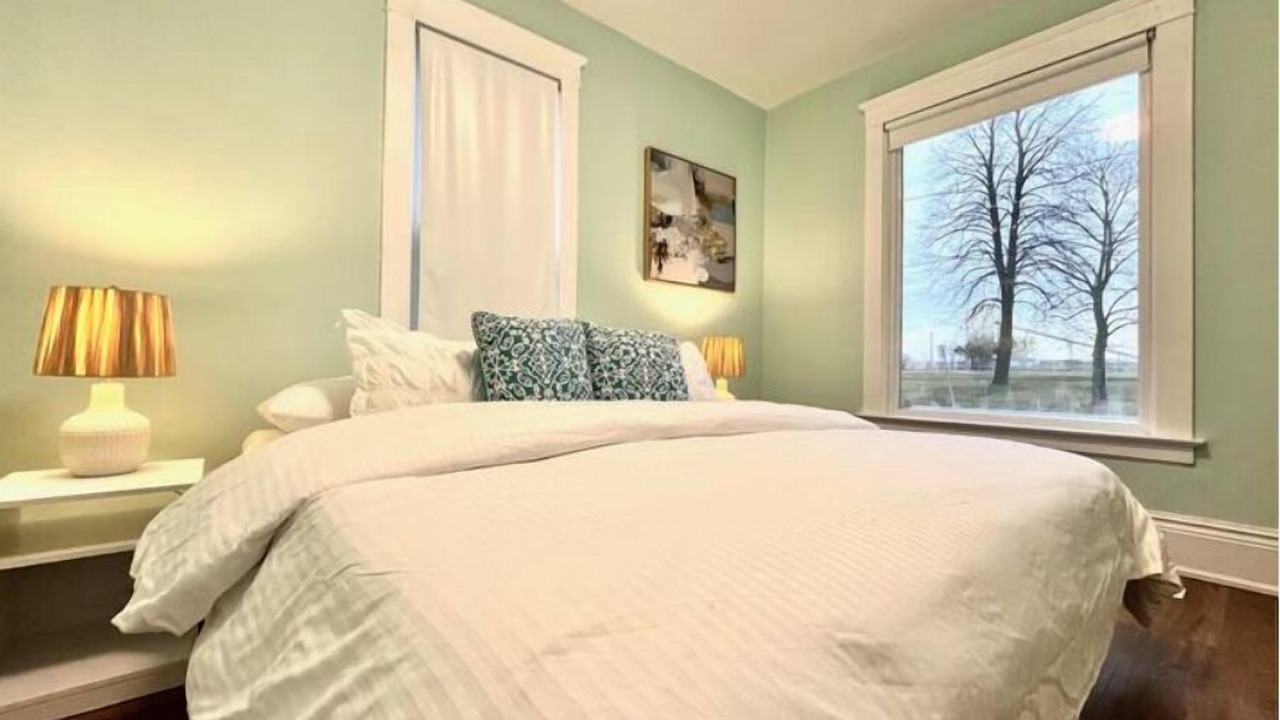Photo of Bedroom in Sarnia