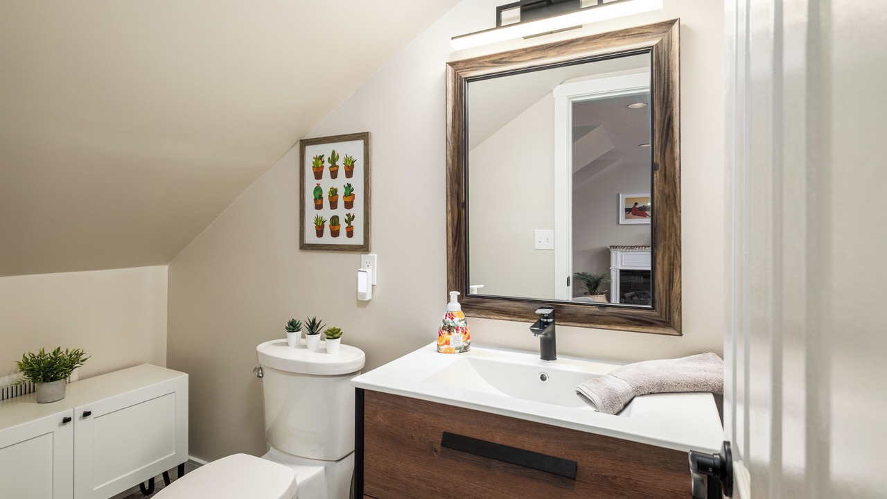 Photo of Bathroom in Inner Harbour