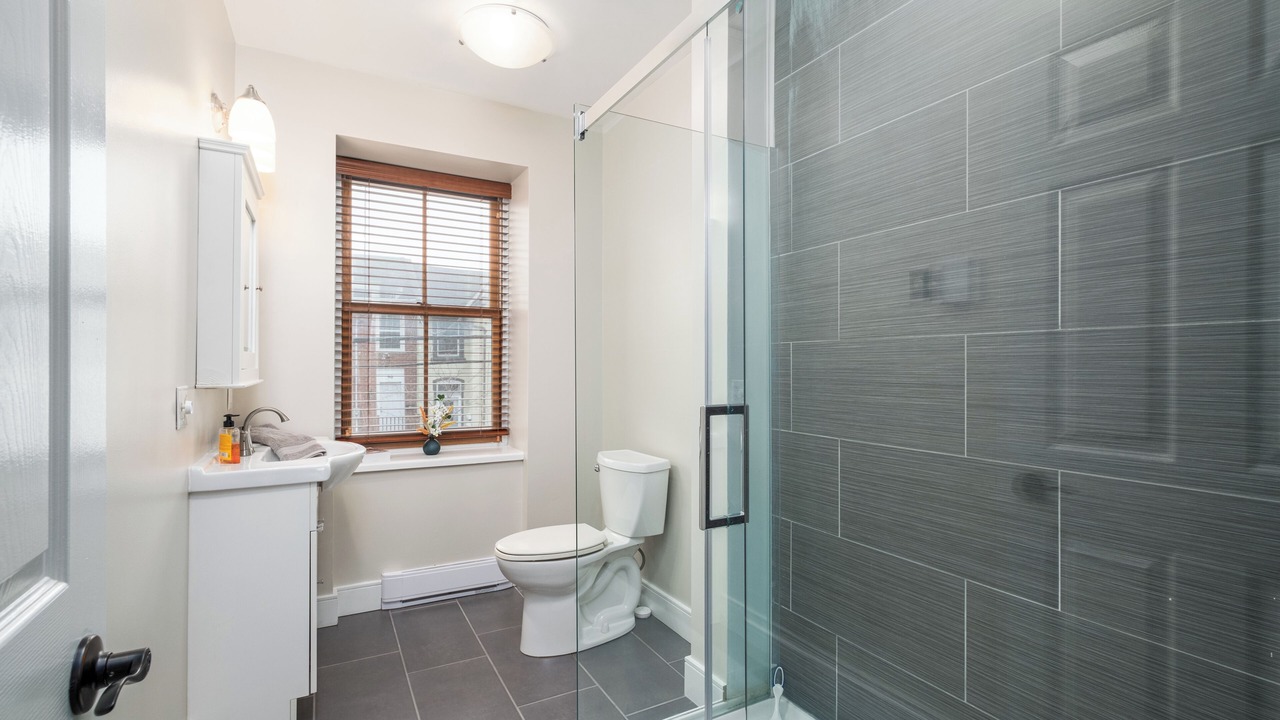 Photo of Bathroom in Inner Harbour