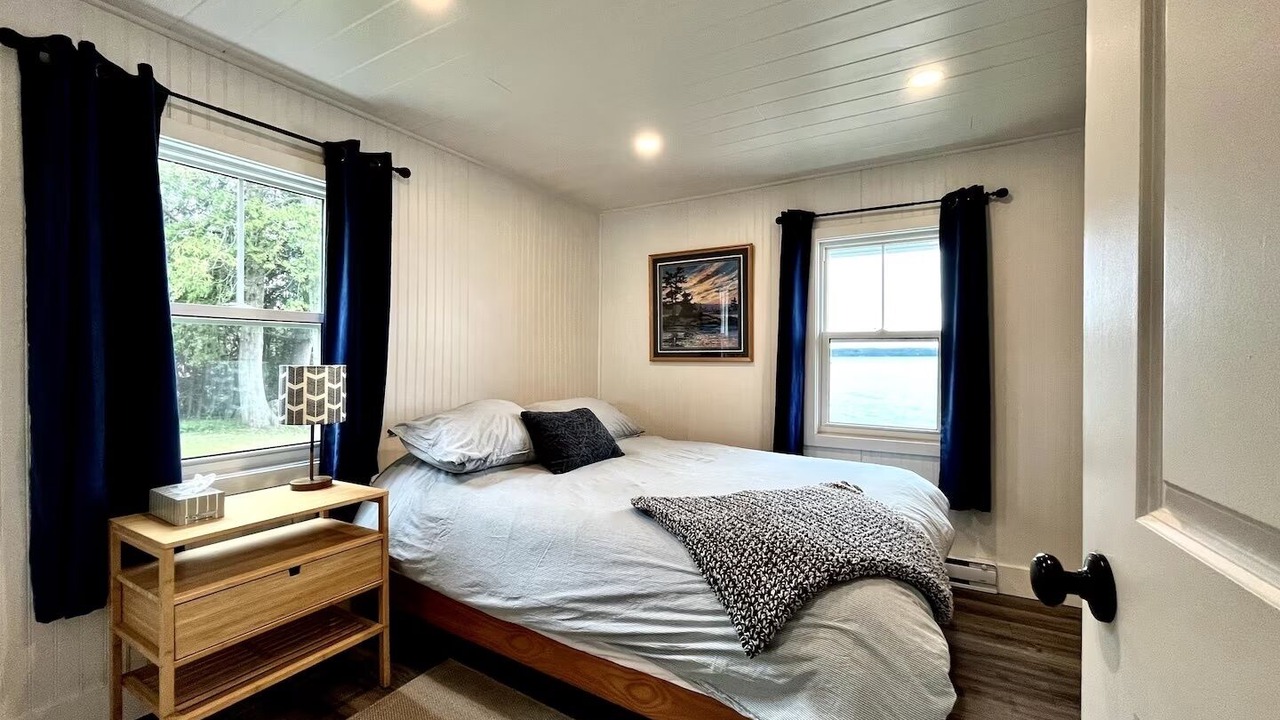 Photo of Bedroom in Meaford