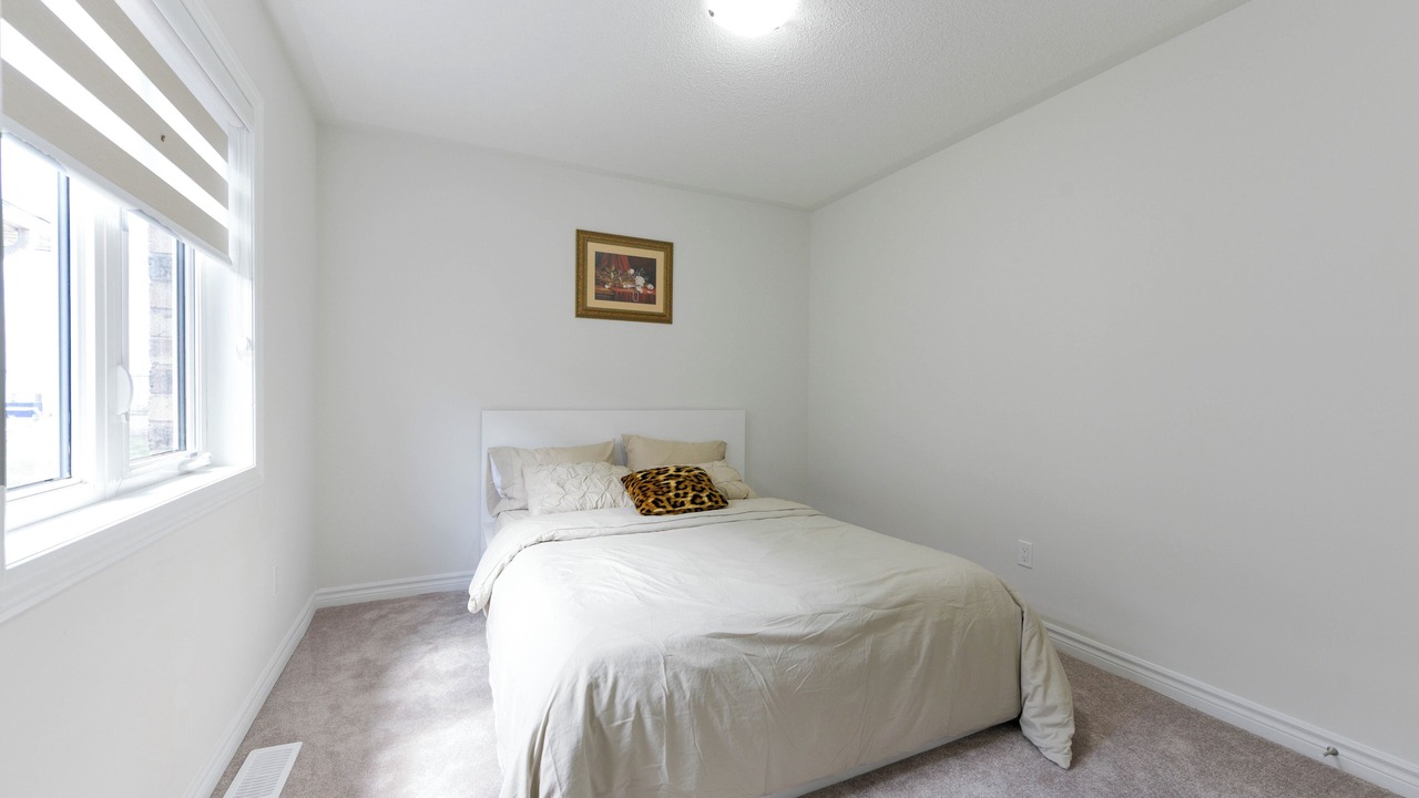 Photo of Bedroom in Thorold