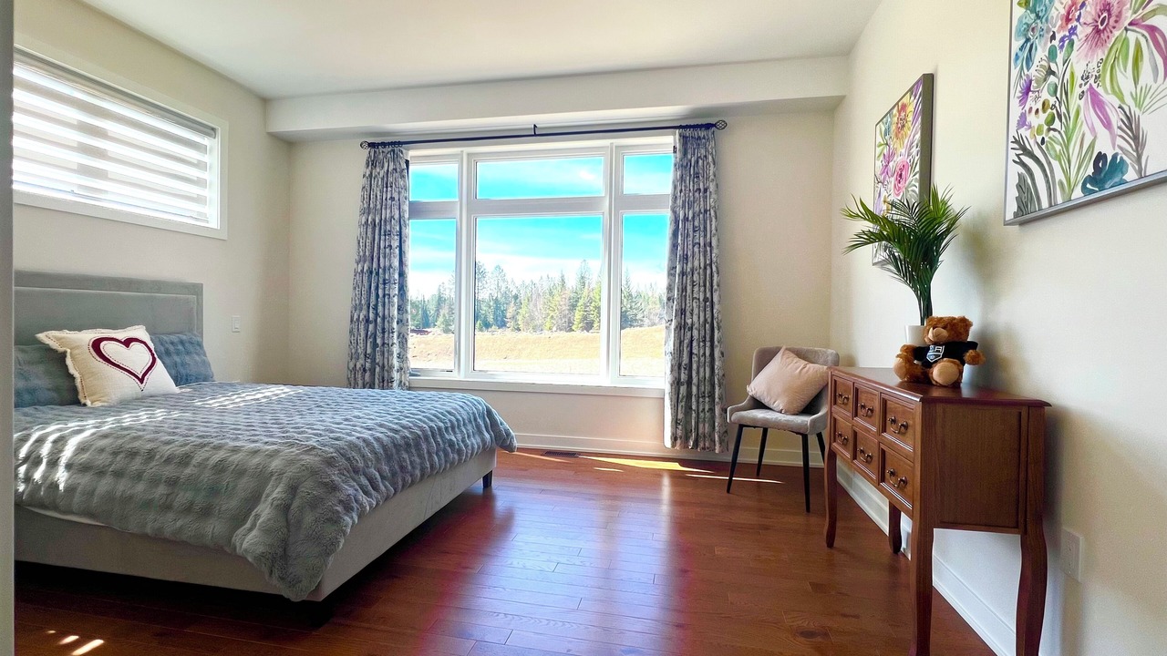 Photo of Bedroom in Lake of Bays