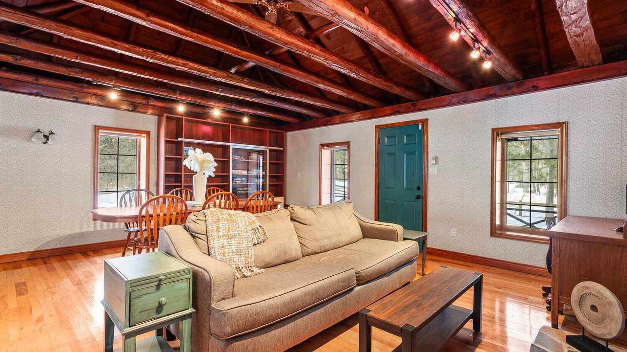 Photo of Livingroom in Port Franks