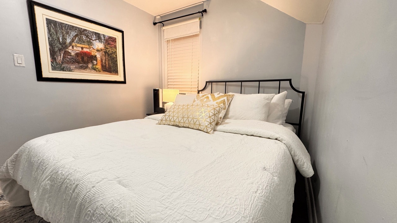 Photo of Bedroom in Port Credit