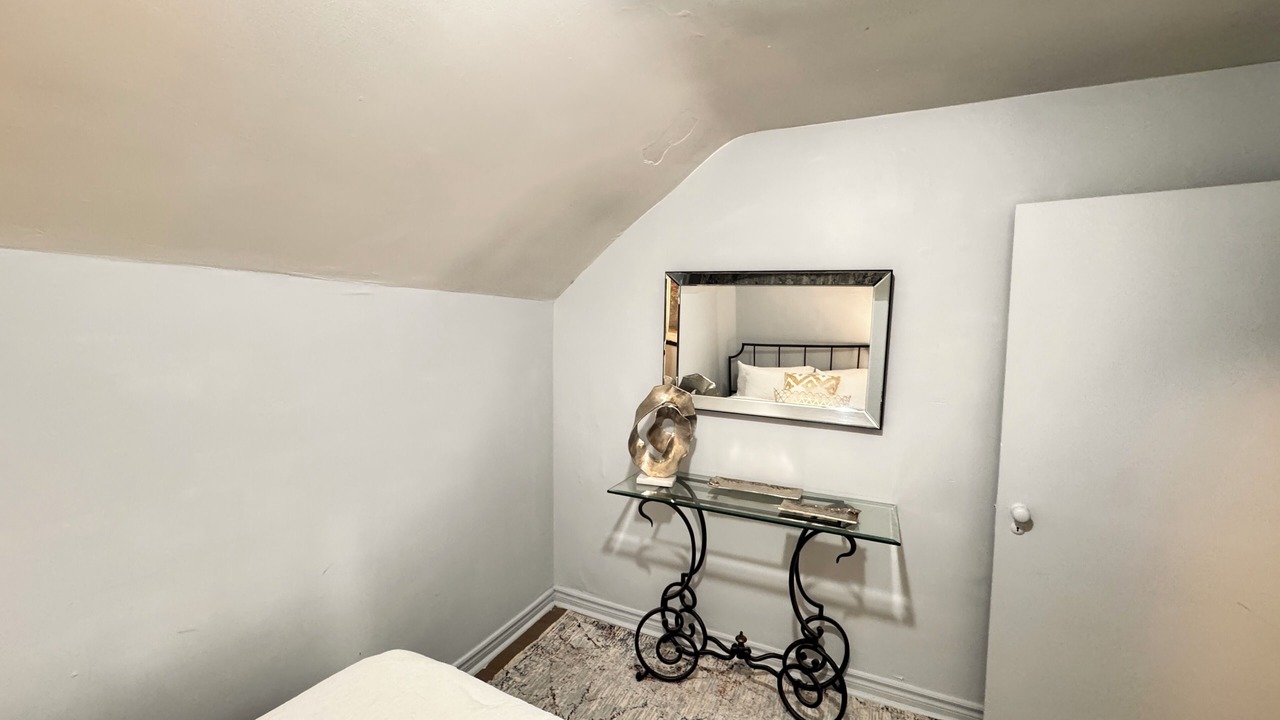 Photo of Bedroom in Port Credit