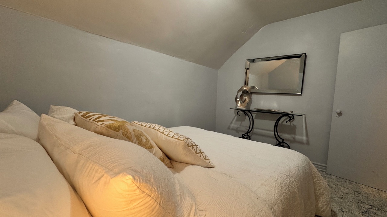 Photo of Bedroom in Port Credit