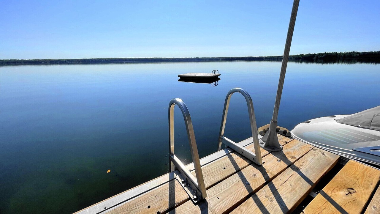 Photo of Others in Head Lake