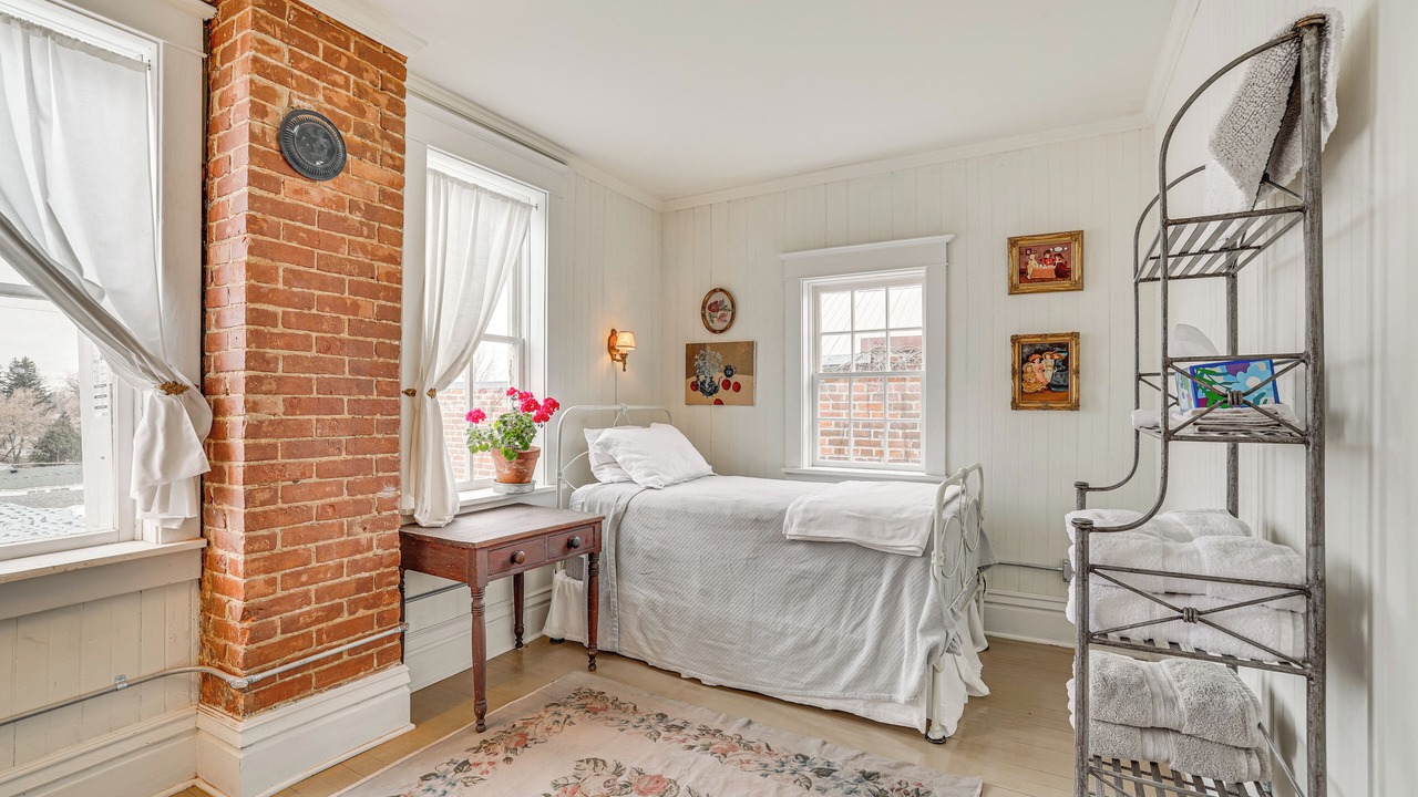 Photo of Bedroom in Spring Grove