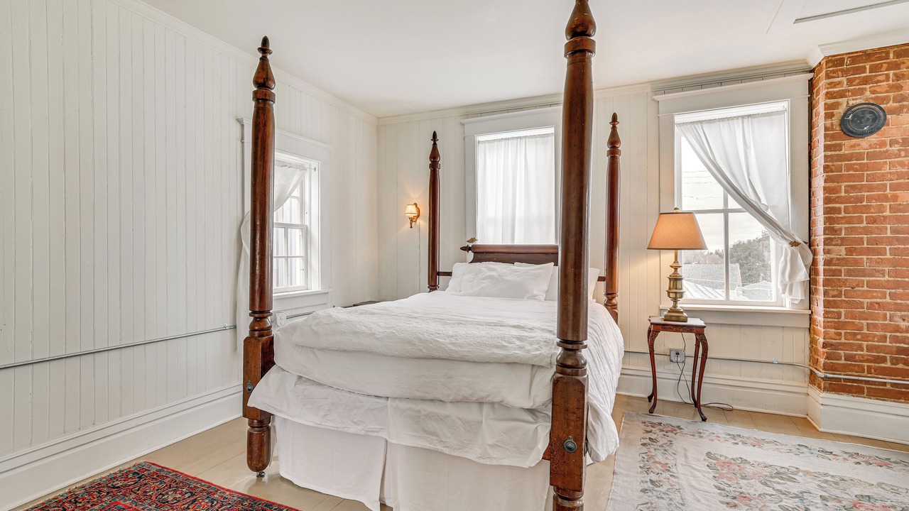 Photo of Bedroom in Spring Grove