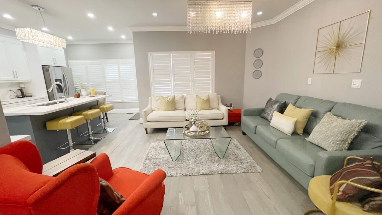 Photo of Livingroom in Churchill Meadows