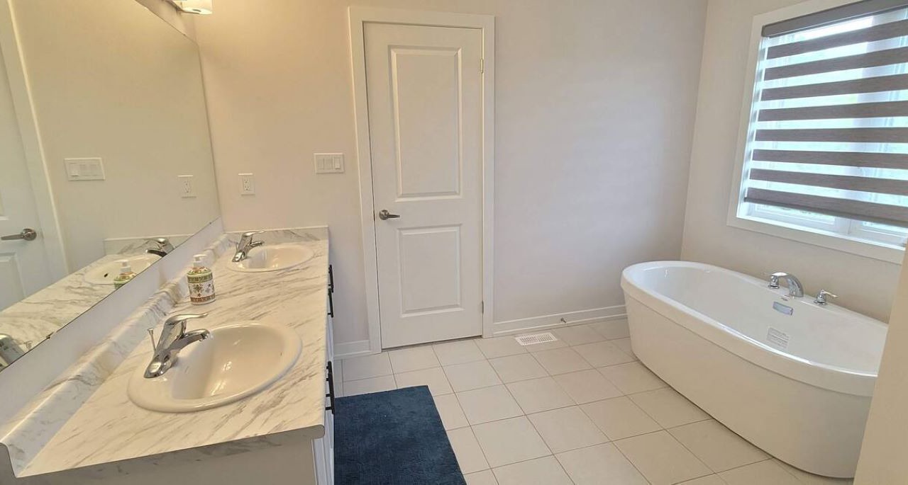 Photo of Bathroom in Simcoe
