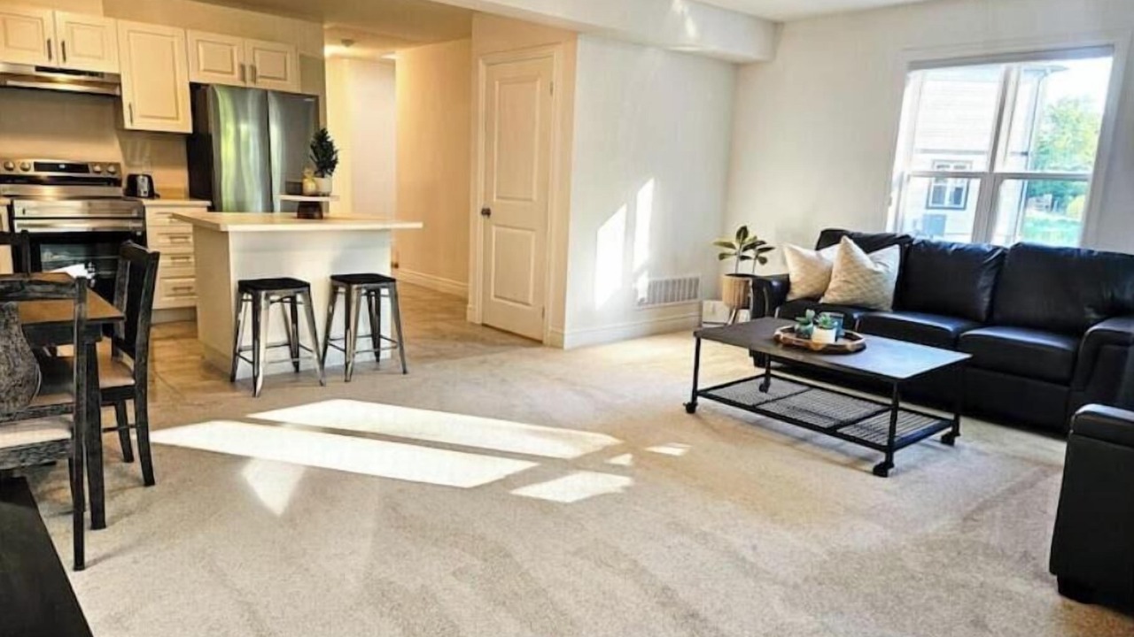 Photo of Livingroom in Gravenhurst