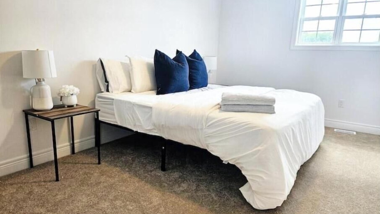 Photo of Bedroom in Gravenhurst
