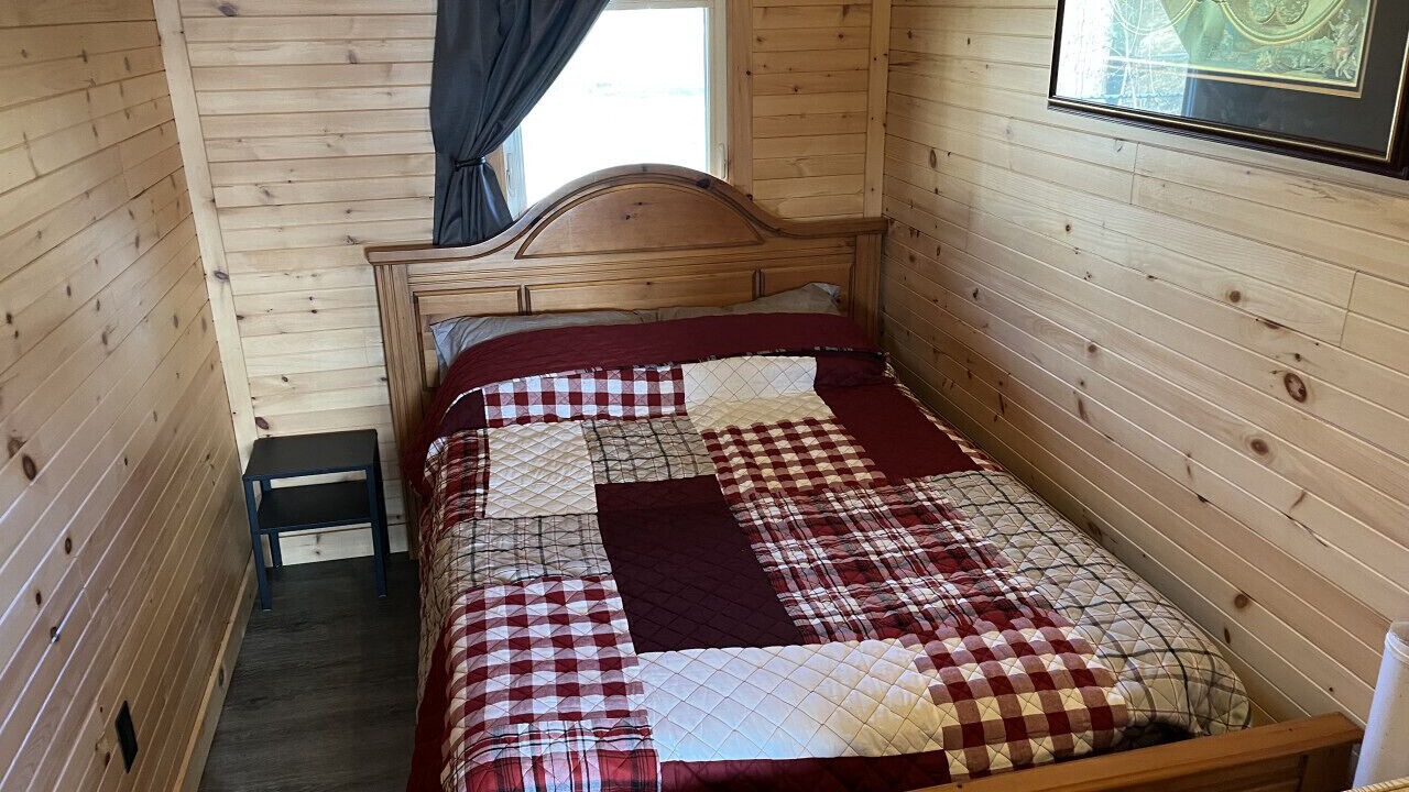 Photo of Bedroom in Greater Napanee