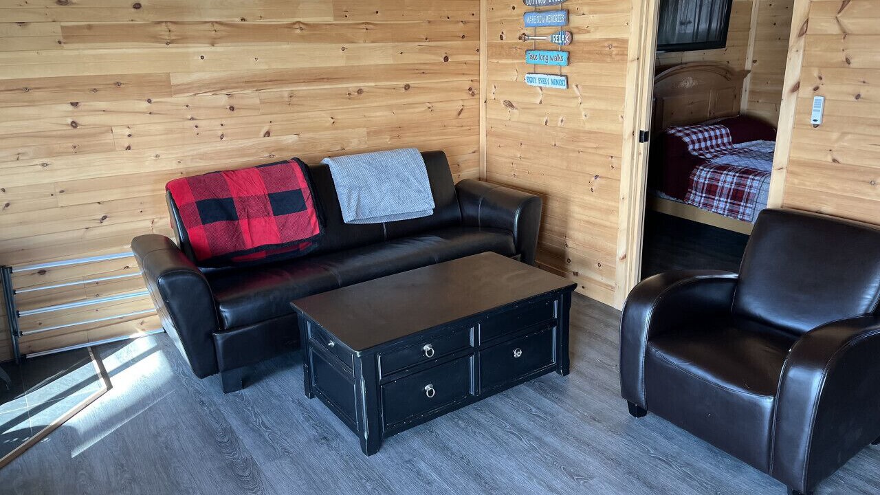 Photo of Livingroom in Greater Napanee