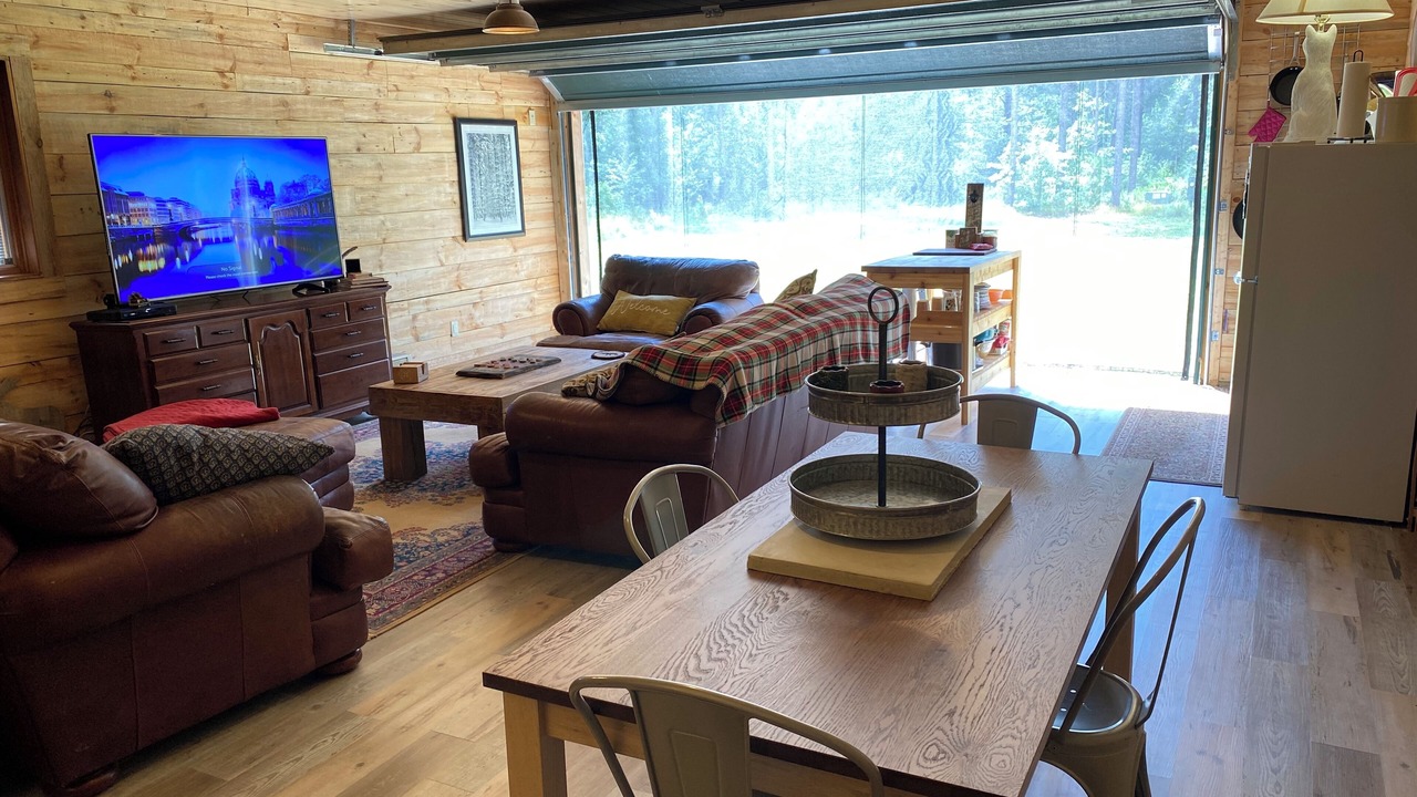 Photo of Livingroom in Pine County