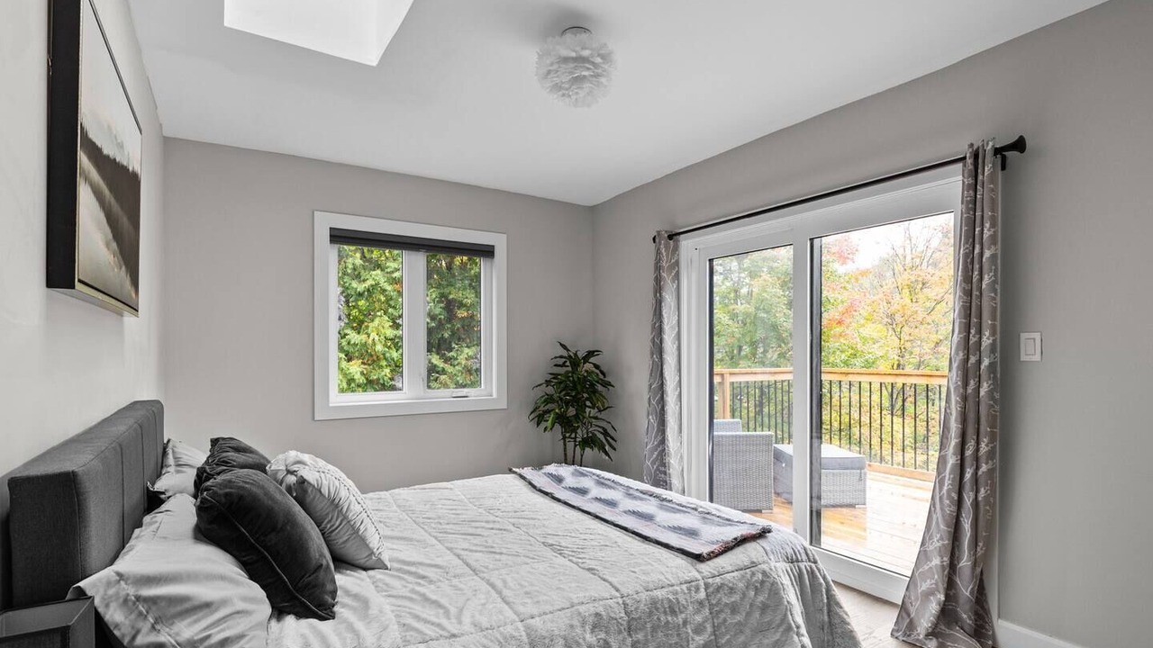 Photo of Bedroom in Whitney