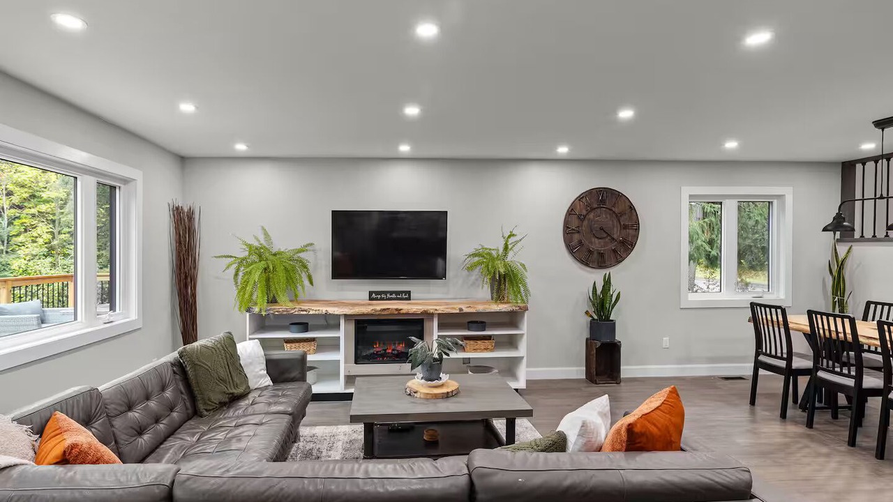 Photo of Livingroom in Whitney
