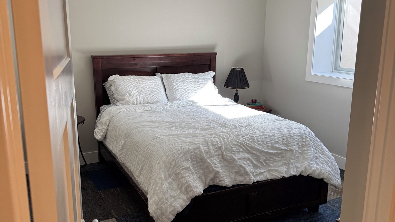 Photo of Bedroom in Lakeville