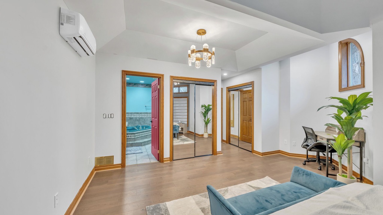 Photo of Livingroom in LaSalle