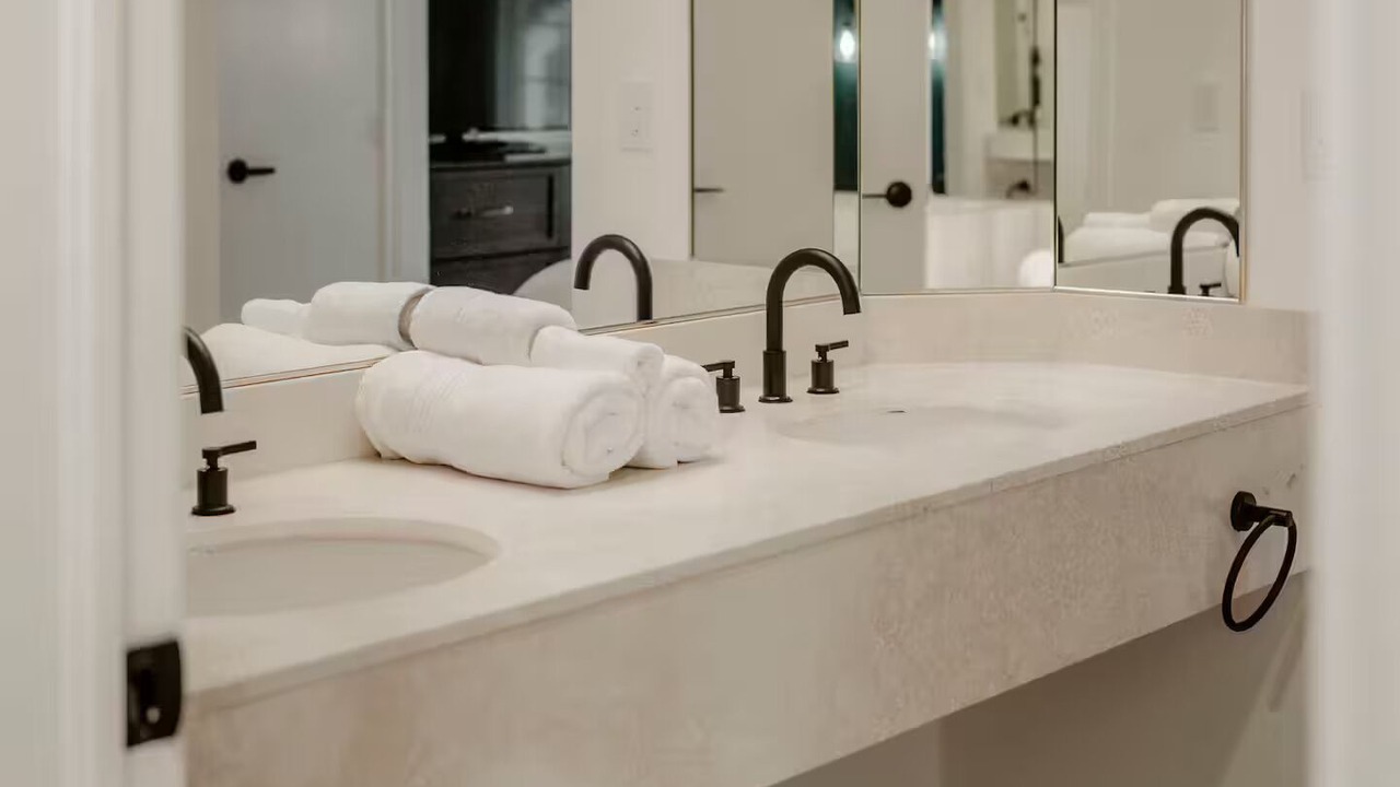 Photo of Bathroom in Oro-Medonte